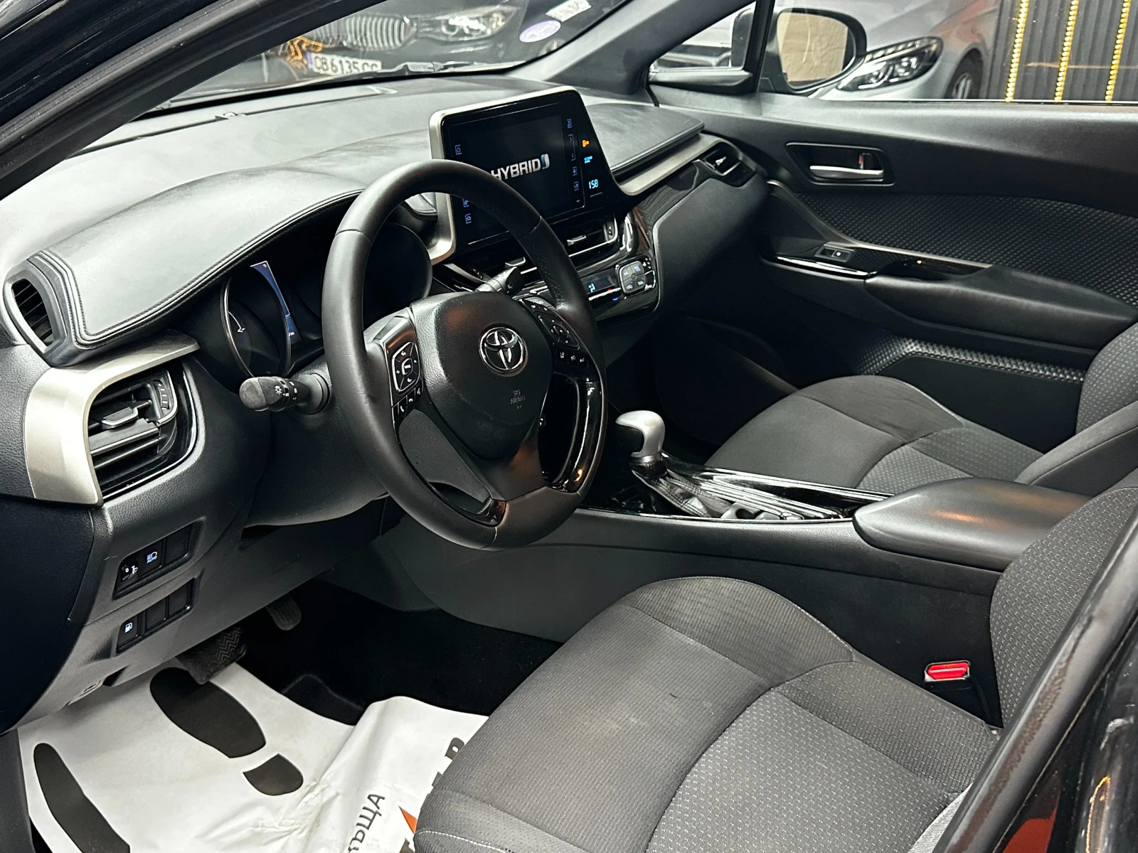 Toyota C-HR 1.8 Hybrid Edition, снимка 8 - Автомобили и джипове - 55623752