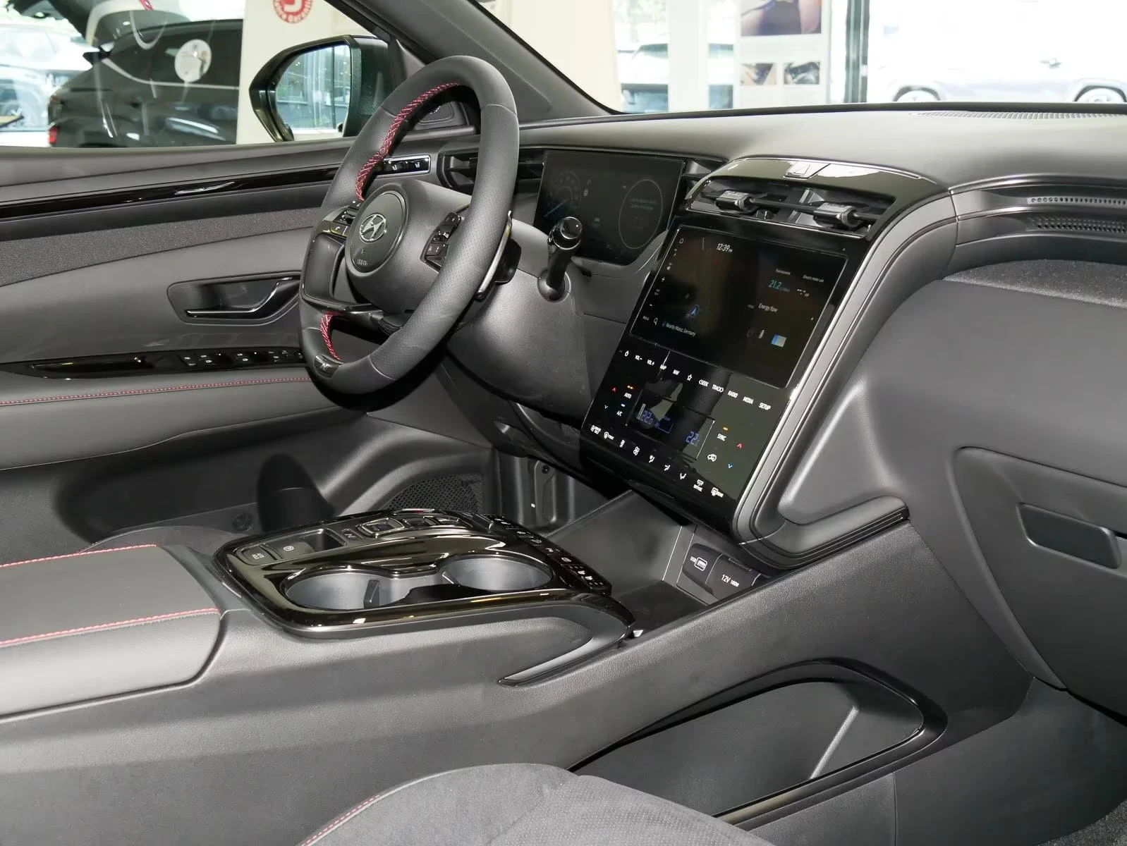 Hyundai Tucson HYBRID N Line Sitz & Assistenzpaket LED, снимка 6 - Автомобили и джипове - 55839014