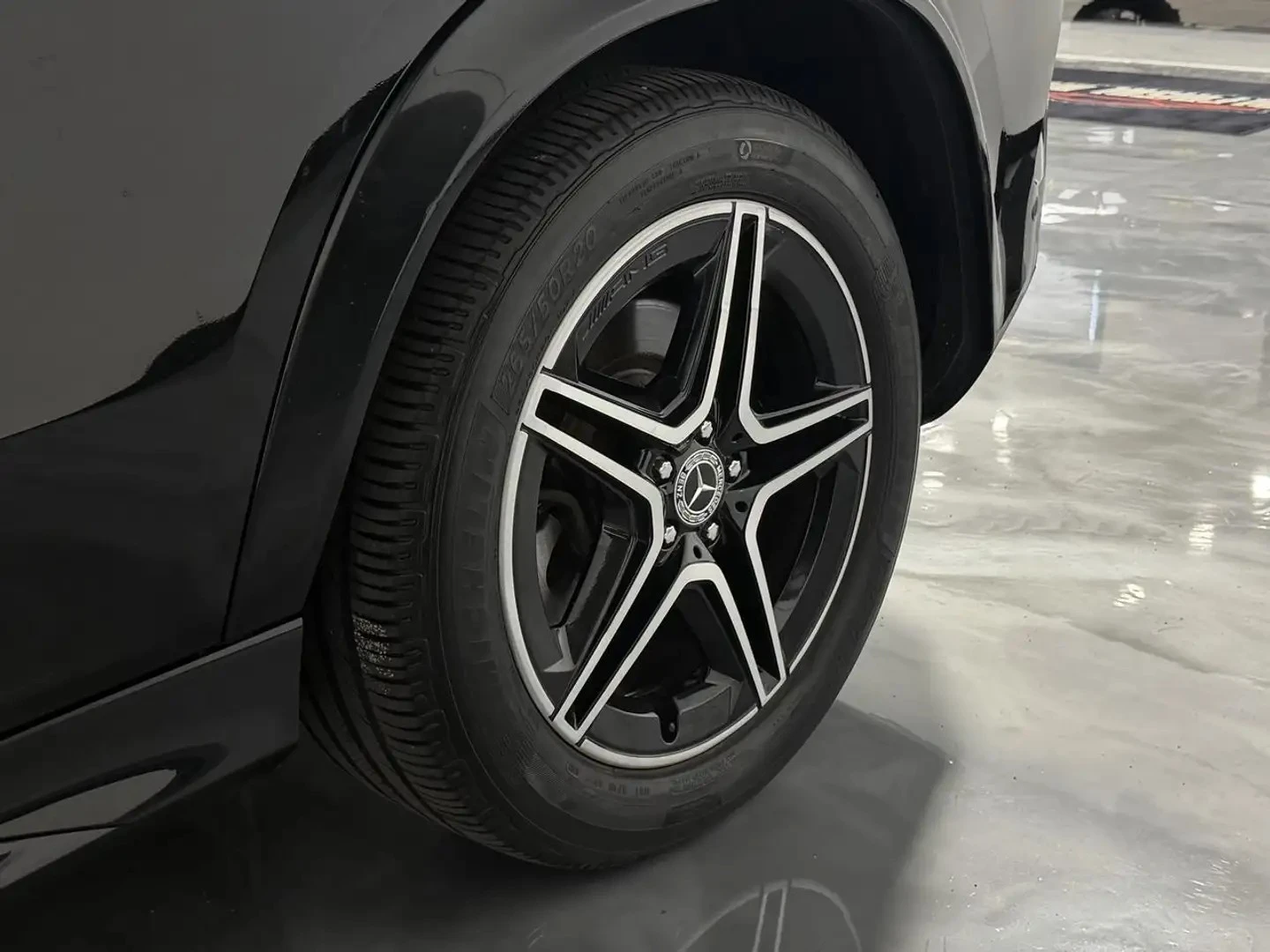 Mercedes-Benz GLE 350 AMG PK* BURMASTER* PANO* KEYLESS* NIGHT PK* КРАЙНА, снимка 17 - Автомобили и джипове - 56117229