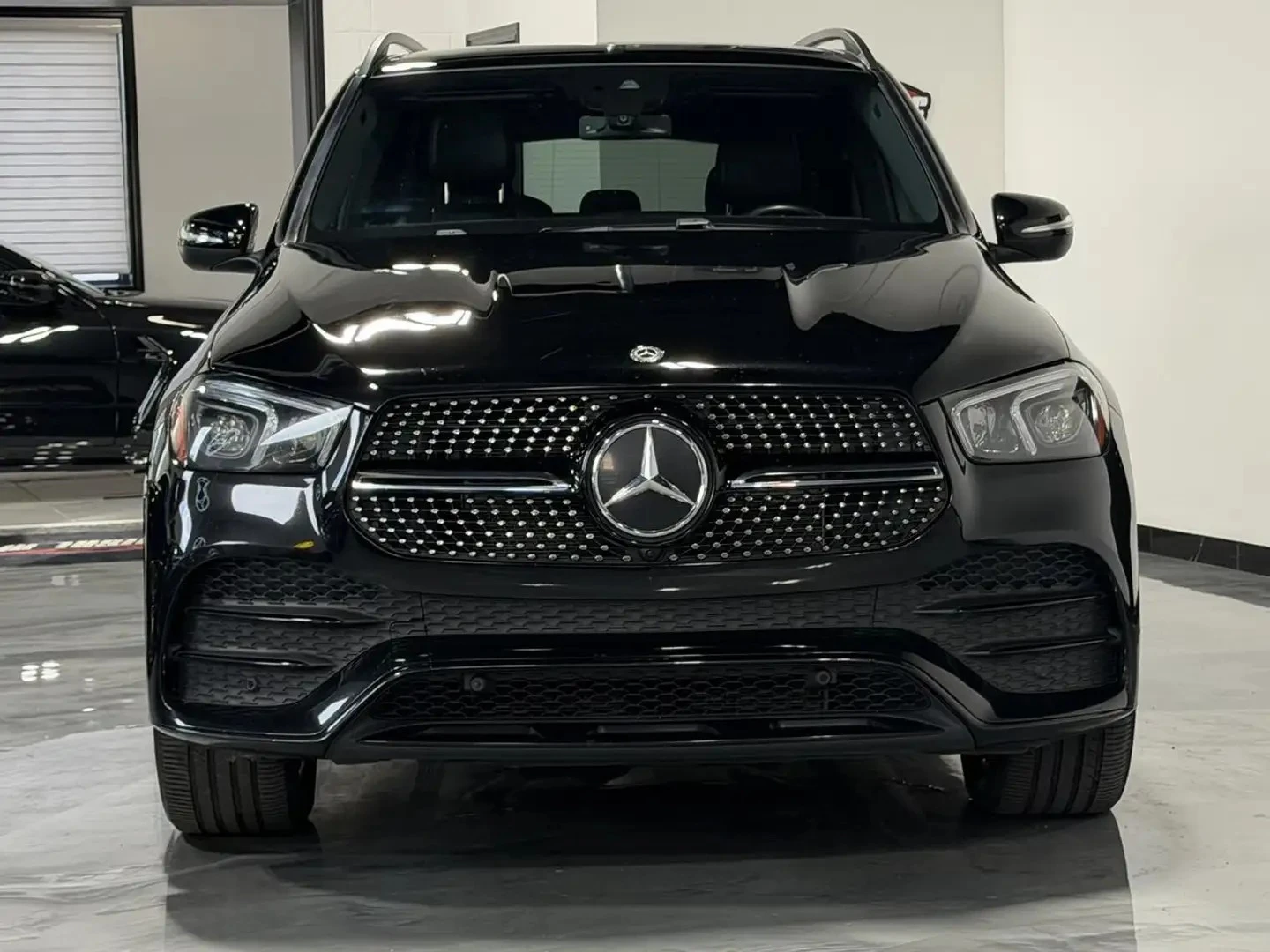 Mercedes-Benz GLE 350 AMG PK* BURMASTER* PANO* KEYLESS* NIGHT PK* КРАЙНА