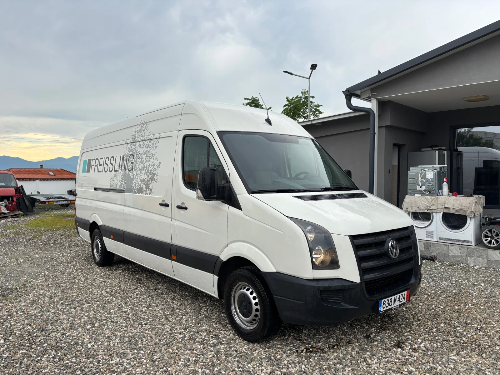VW Crafter 2.5TDI 136KC MAXI КЛИМА ТЕМПОМАТ 230000КМ, снимка 2 - Бусове и автобуси - 54870785
