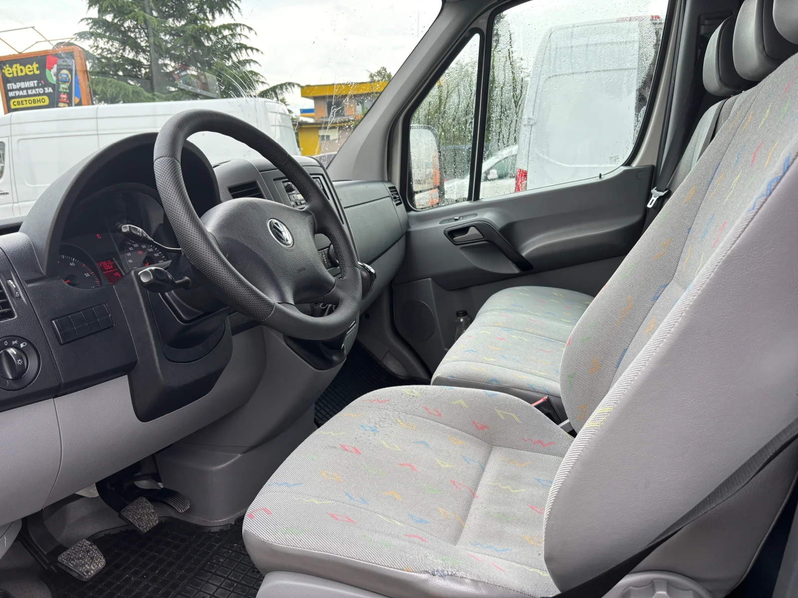 VW Crafter 2.5TDI 136KC MAXI КЛИМА ТЕМПОМАТ 230000КМ, снимка 6 - Бусове и автобуси - 54870785