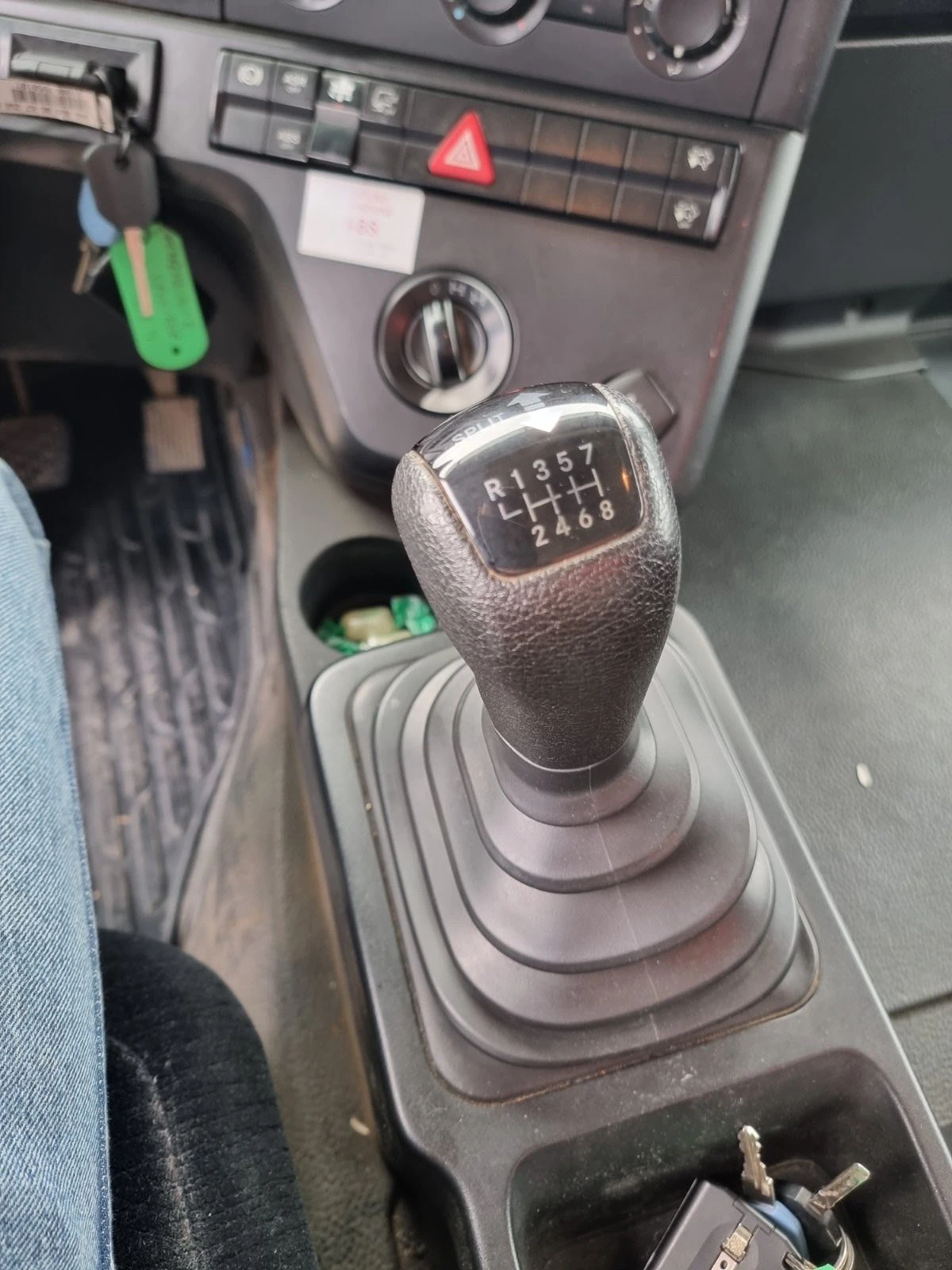 Mercedes-Benz Arocs 8x4 | Mobile.bg   12