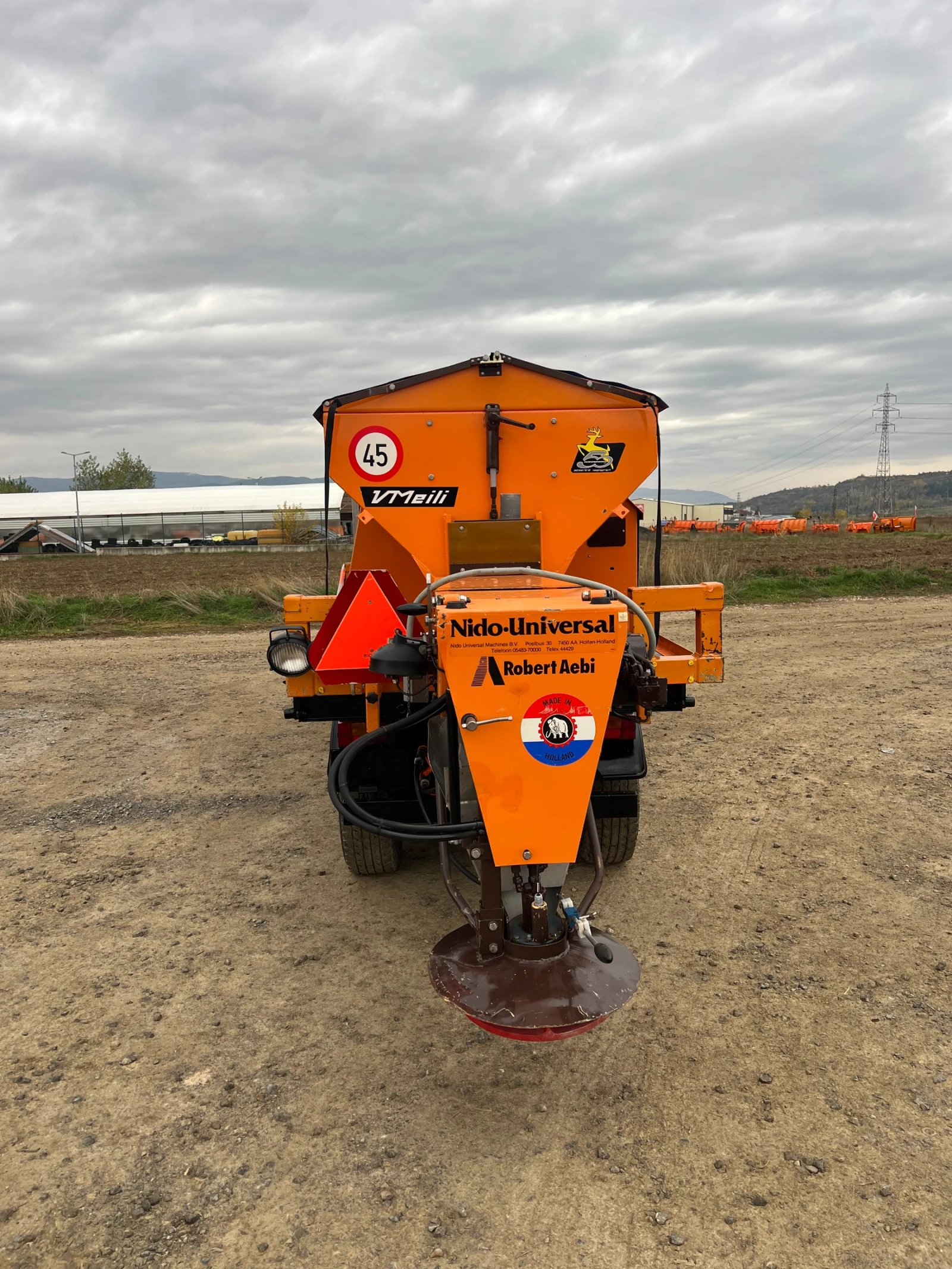 Mercedes-Benz UNIMOG LADOG T 1250 - изображение 4