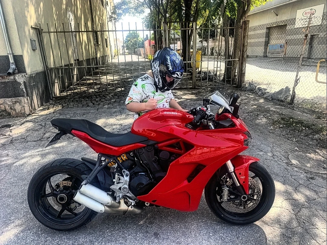 Ducati Supersport