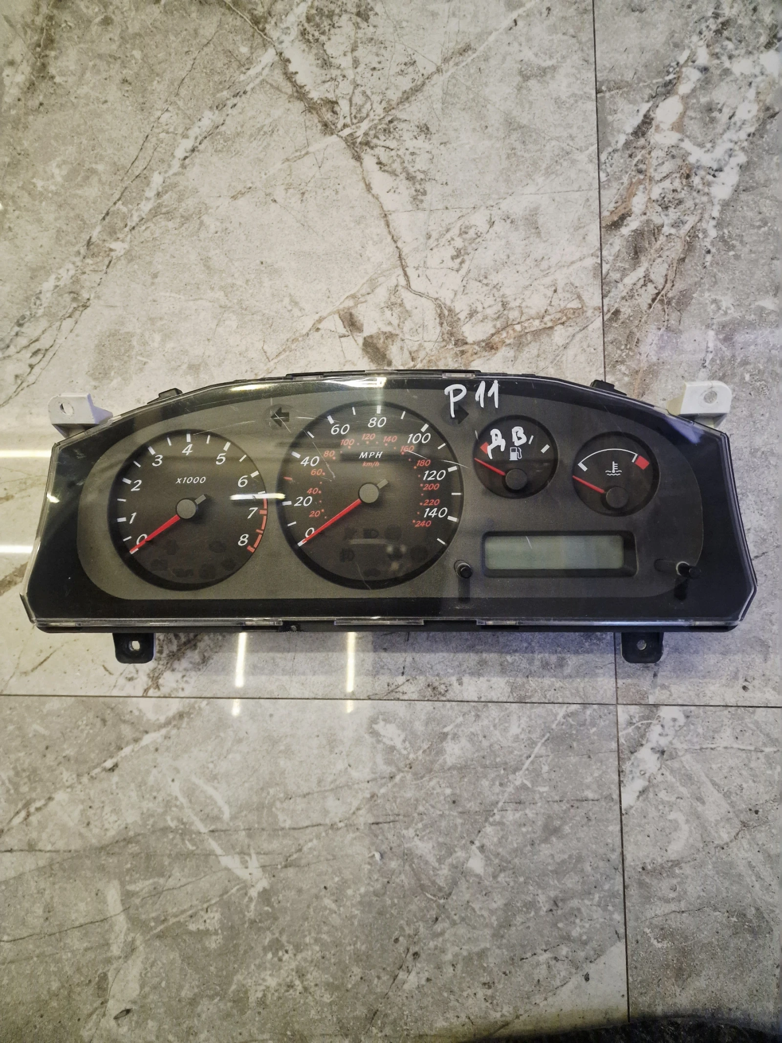 километраж за NISSAN PRIMERA P11 1.8i 2001г.