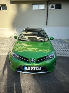 Toyota Auris 1.8 Hybrid + Газ, снимка 2