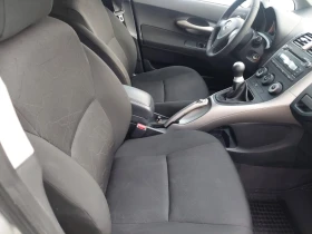 Toyota Auris 1.4 D4D 90кс, снимка 11