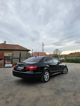 Mercedes-Benz E 220, снимка 13