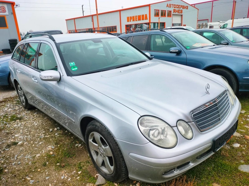 Mercedes-Benz E 200 kompressor , снимка 1 - Автомобили и джипове - 42929866