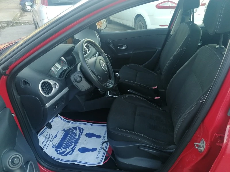 Renault Clio 1.5 DCI NAVI , снимка 8 - Автомобили и джипове - 45858133