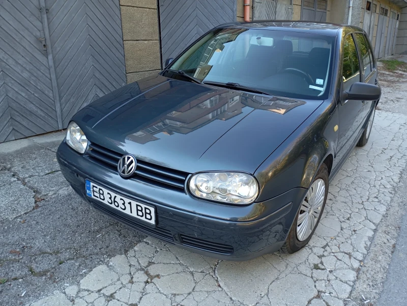 VW Golf, снимка 1 - Автомобили и джипове - 47806517