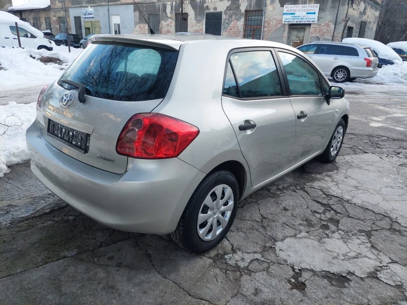 Toyota Auris 1.4 D4D 90кс, снимка 6 - Автомобили и джипове - 48522449