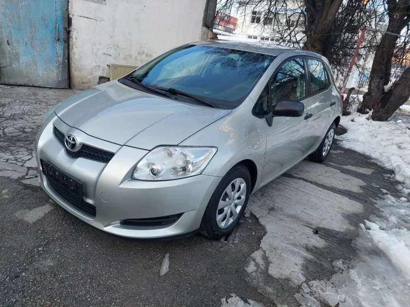 Toyota Auris 1.4 D4D 90кс, снимка 3 - Автомобили и джипове - 48522449