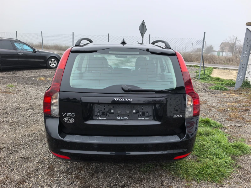 Volvo V50 2.0HDI Facelift, снимка 4 - Автомобили и джипове - 48862932