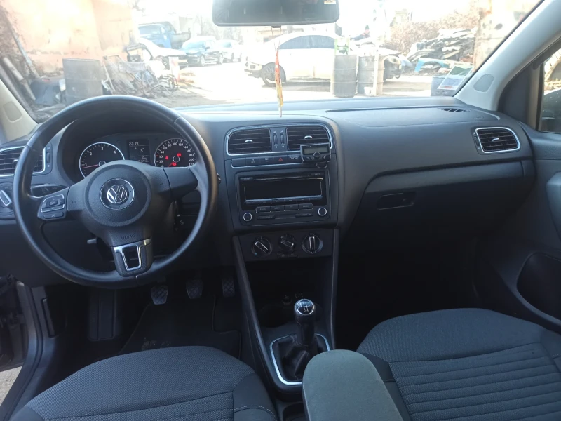 VW Polo, снимка 12 - Автомобили и джипове - 48976730