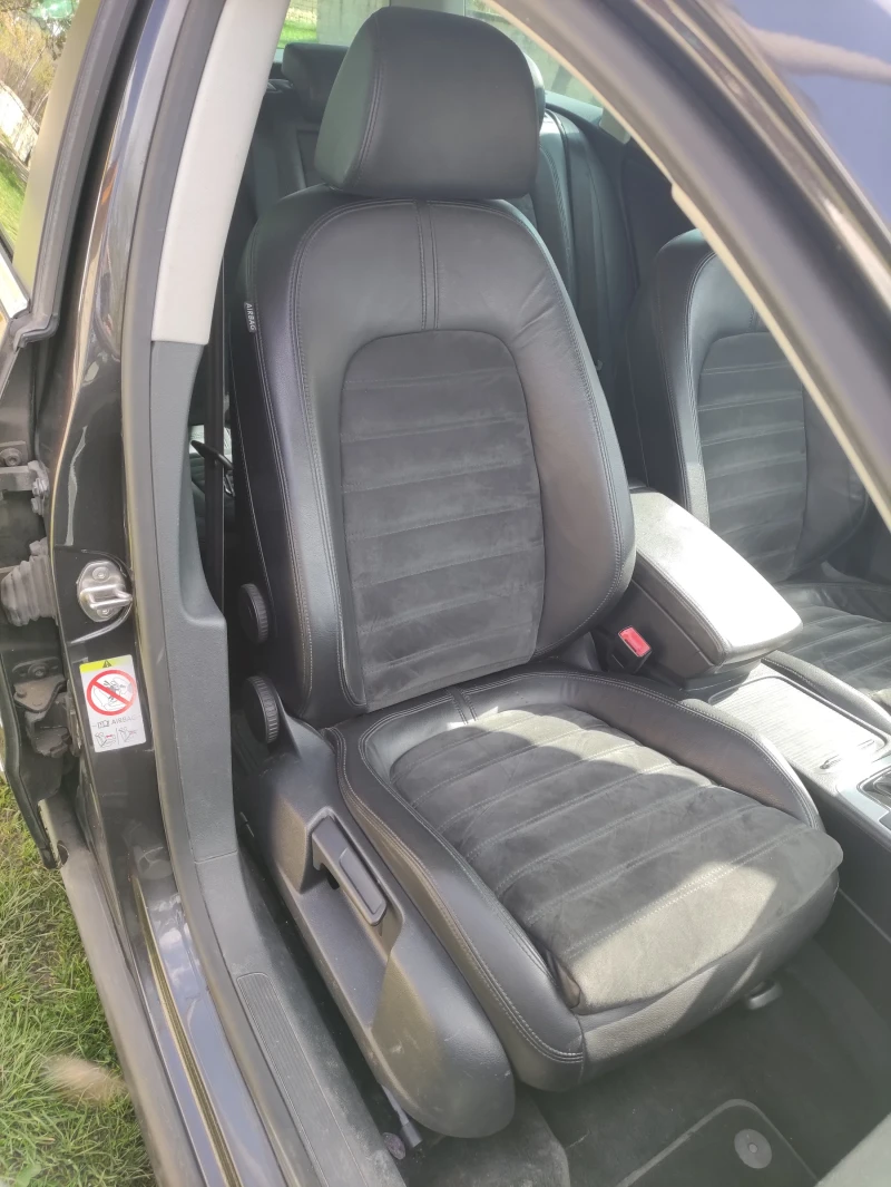 VW Passat 3.2 FSI 4motion, снимка 8 - Автомобили и джипове - 52598729