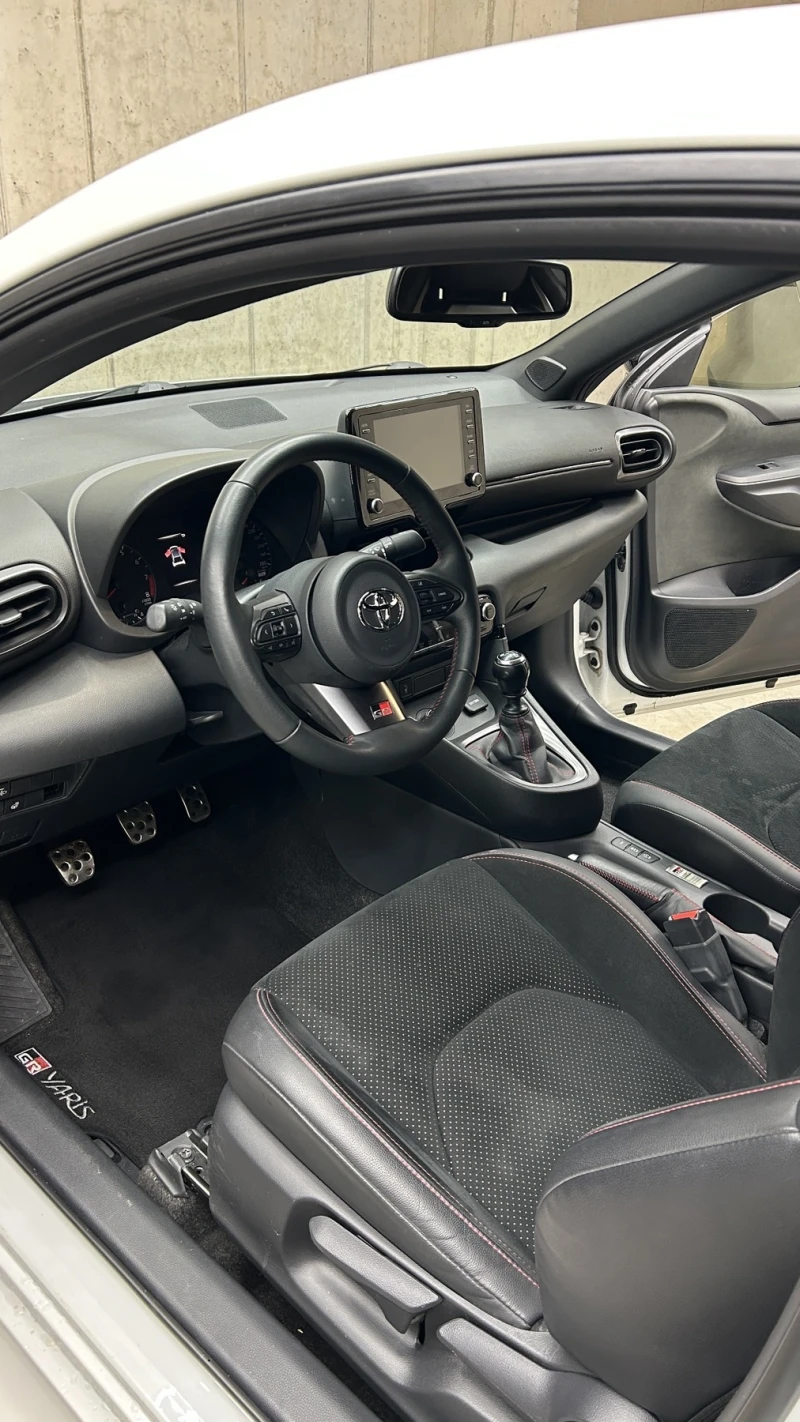 Toyota Yaris GR Perfornance Carbone, снимка 5 - Автомобили и джипове - 52735523