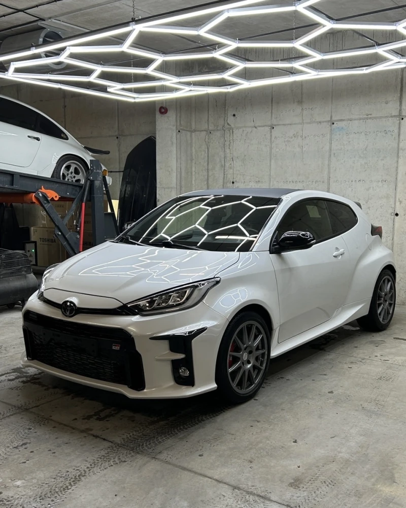 Toyota Yaris GR Perfornance Carbone, снимка 9 - Автомобили и джипове - 52735523