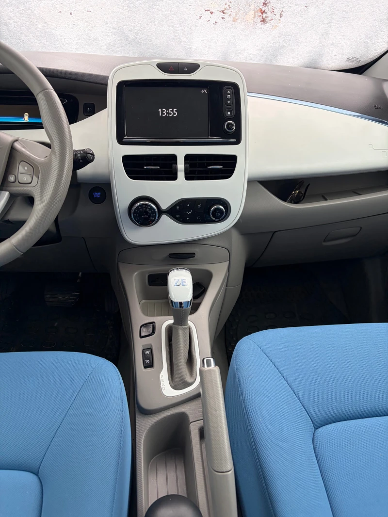 Renault Zoe, снимка 13 - Автомобили и джипове - 53221075