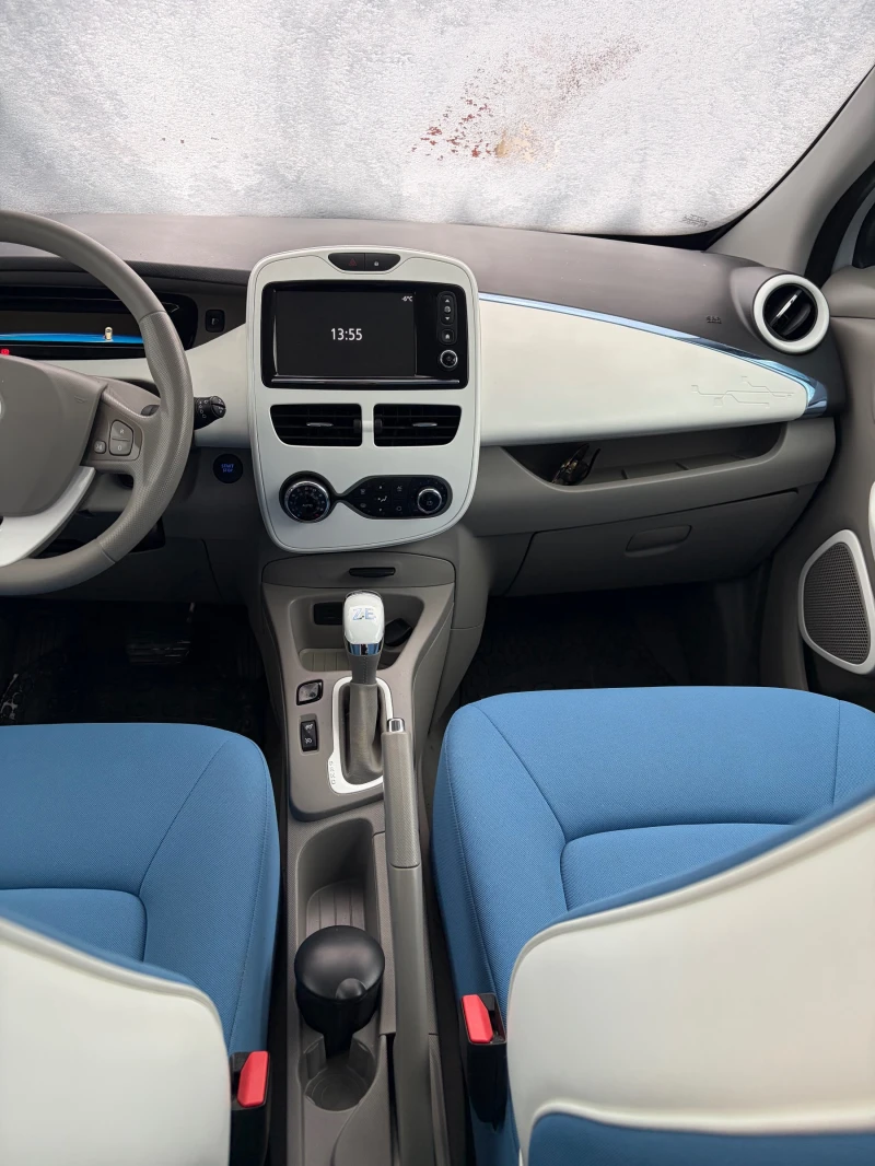 Renault Zoe, снимка 14 - Автомобили и джипове - 53221075