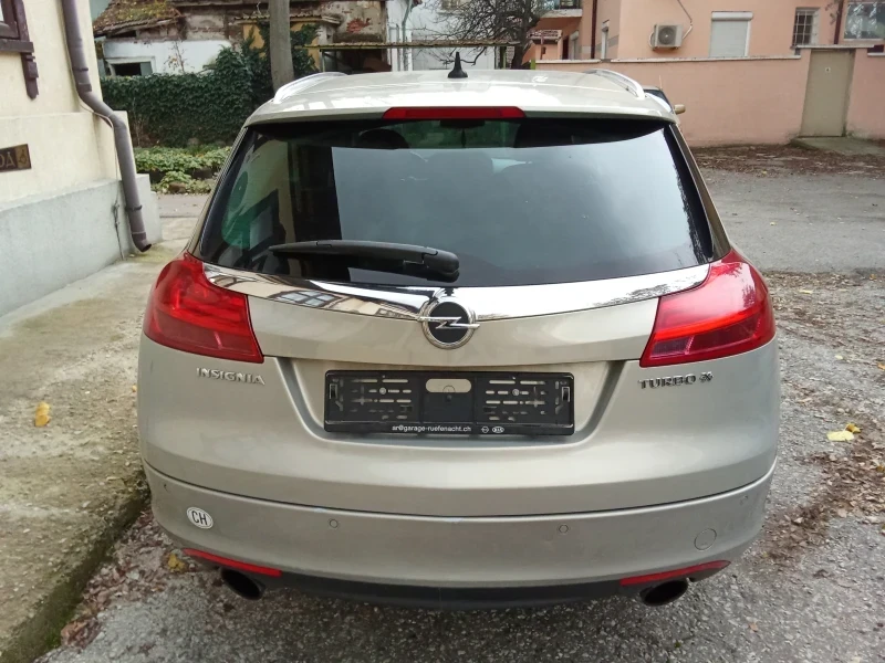 Opel Insignia 4x4 220kc  Automat, снимка 8 - Автомобили и джипове - 51052303