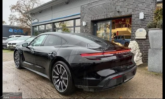 Porsche Taycan 4S/571HP/BOSE/З.ГУМИ/360/HUD/MATRIX/857v, снимка 3 - Автомобили и джипове - 53088200