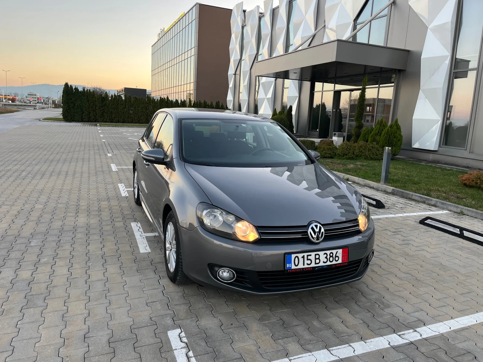 VW Golf 1.6TDi* Navi* Waze* Car play* Android* Perfect* , снимка 1
