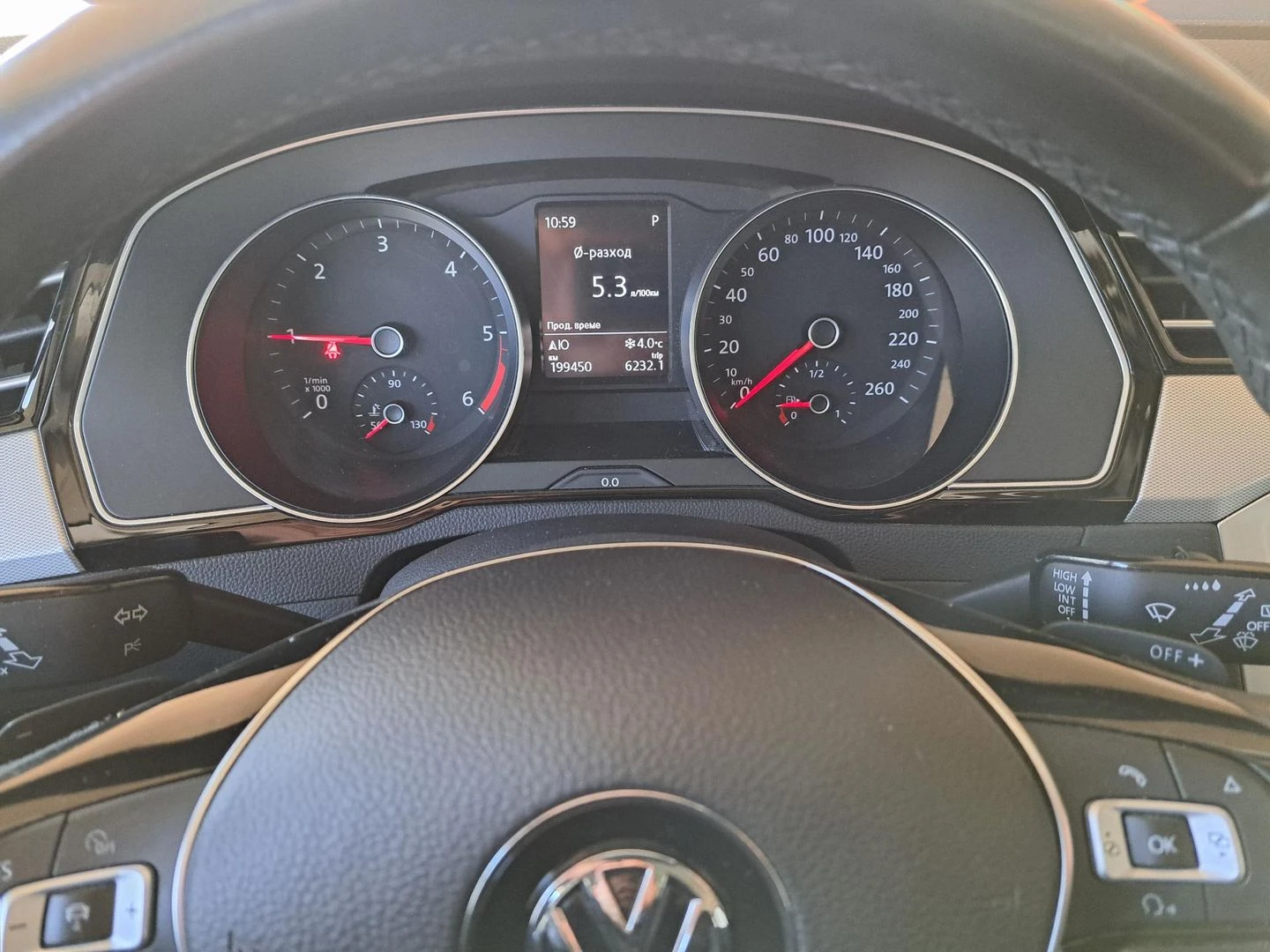 VW Passat Comfortline 2.0TDI BMT - изображение 8