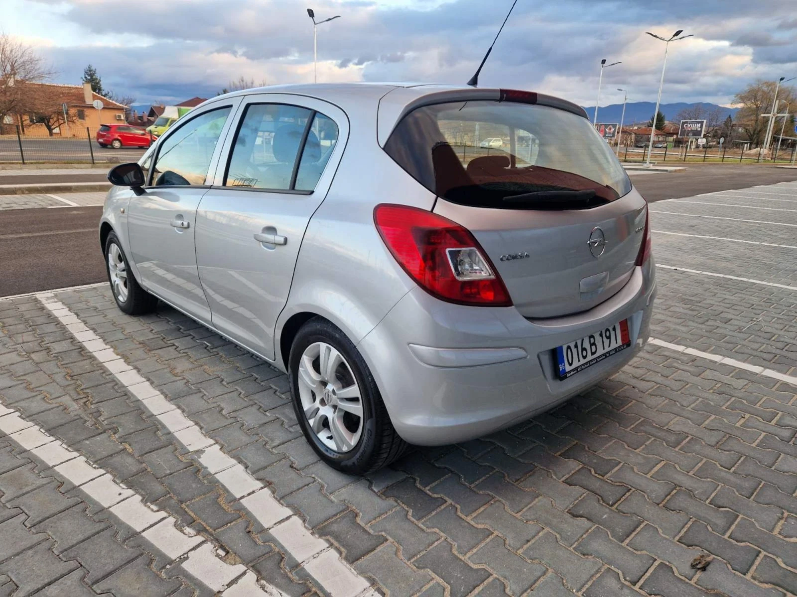 Opel Corsa СОБСТВЕН ЛИЗИНГ  - изображение 6