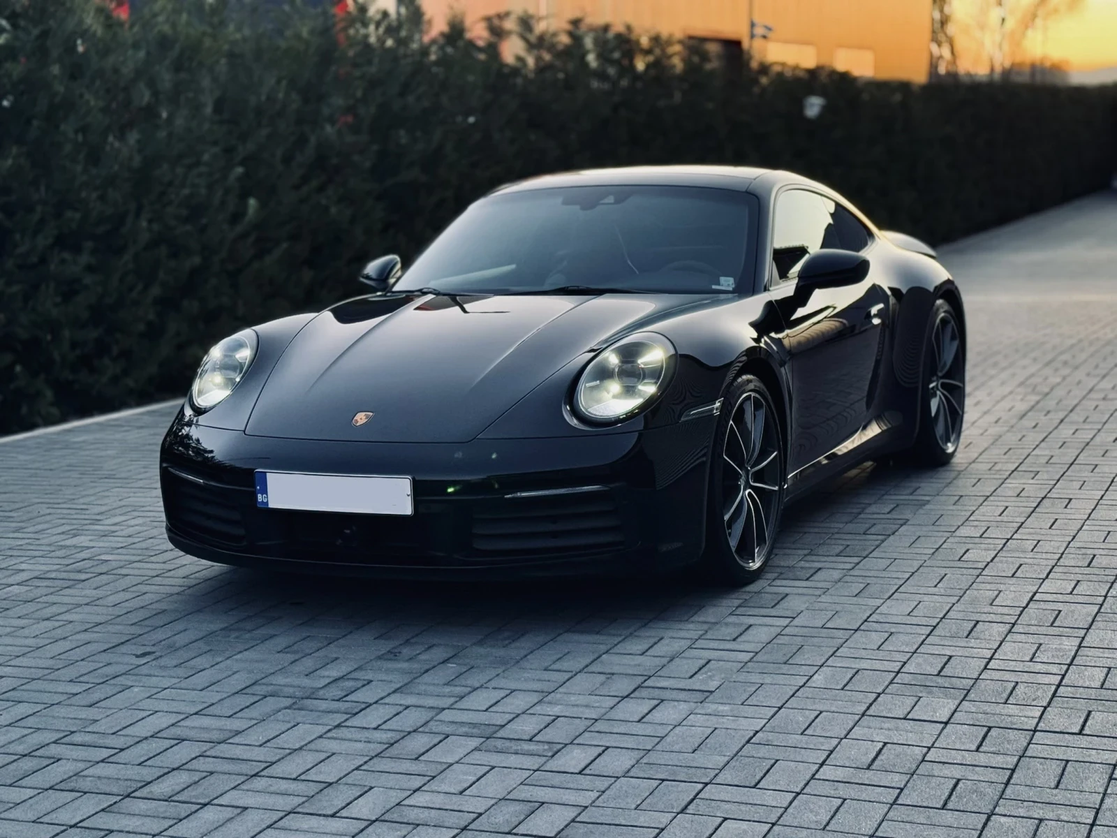 Porsche 911 992 Carrera 4 Approved