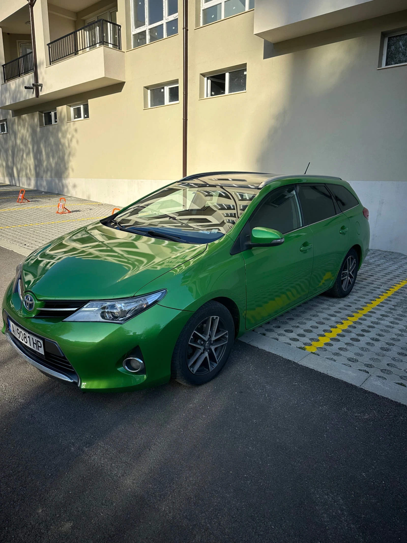 Toyota Auris 1.8 Hybrid +  | Mobile.bg   1