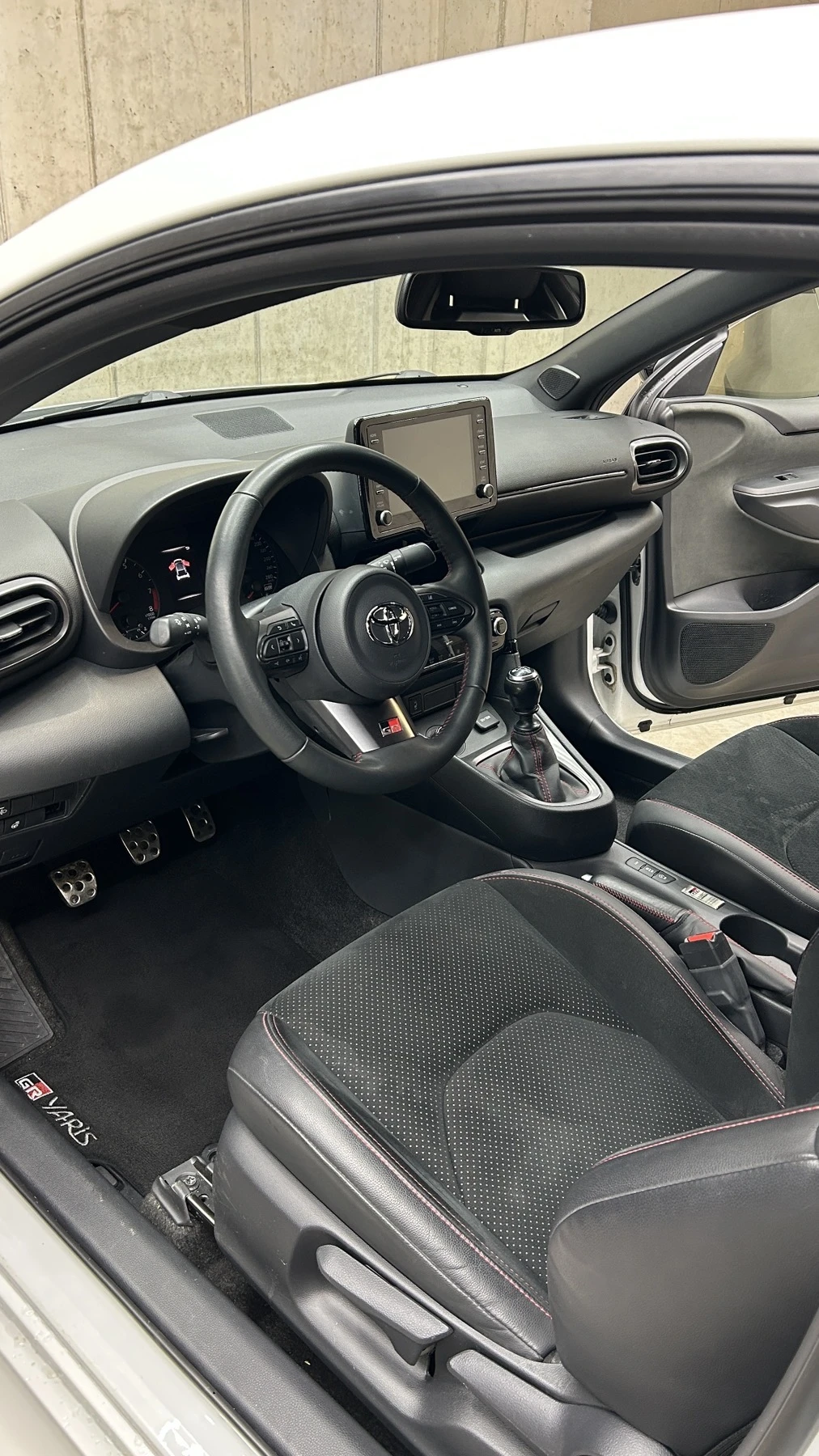 Toyota Yaris GR Perfornance Carbone - изображение 5