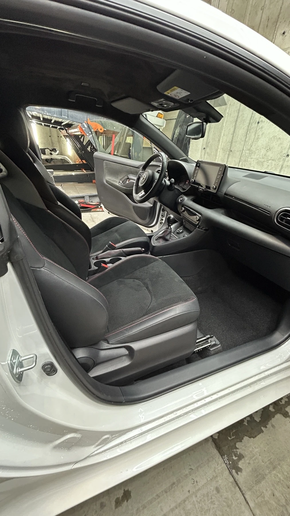 Toyota Yaris GR Perfornance Carbone - изображение 4