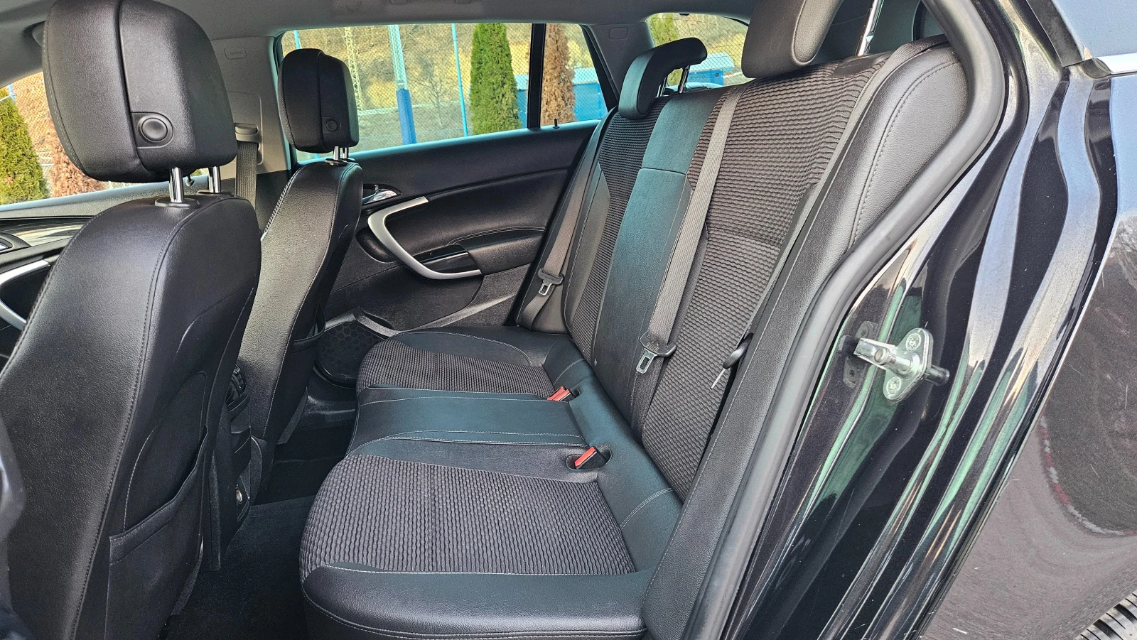 Opel Insignia 1.6 CDTI NAVIG/KLIMATTONIK/6skorosti | Mobile.bg � ����������� 13