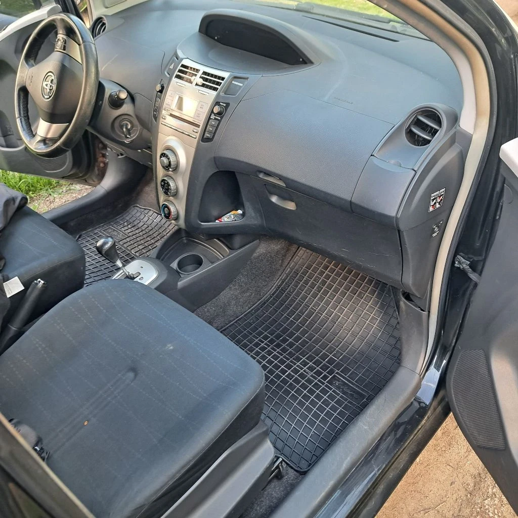Toyota Yaris АВТОМАТИК , снимка 15 - Автомобили и джипове - 54720699