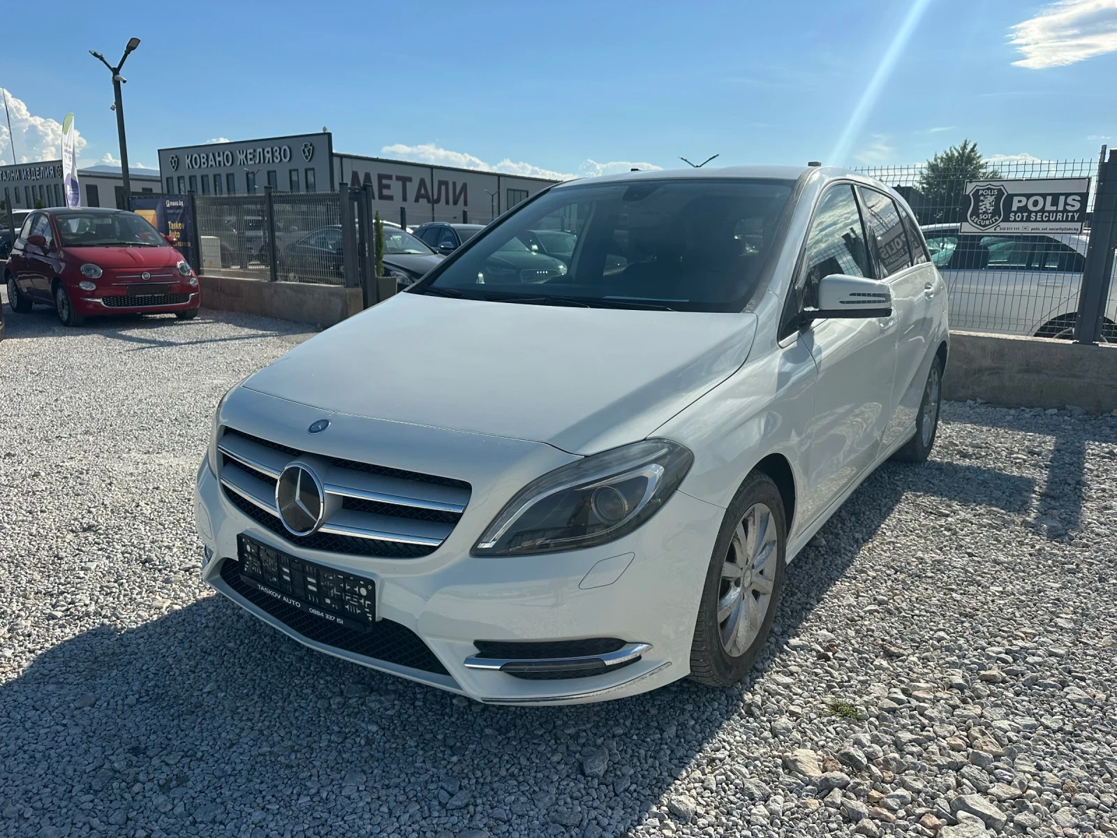 Mercedes-Benz B 200 * Led* Камера* 