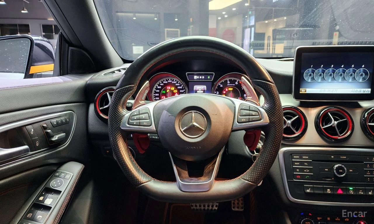 Mercedes-Benz CLA 45 AMG 44MATIC* ПОДГРЕВ* КАМЕРА* КЕЙЛЕС* , снимка 7 - Автомобили и джипове - 54802090