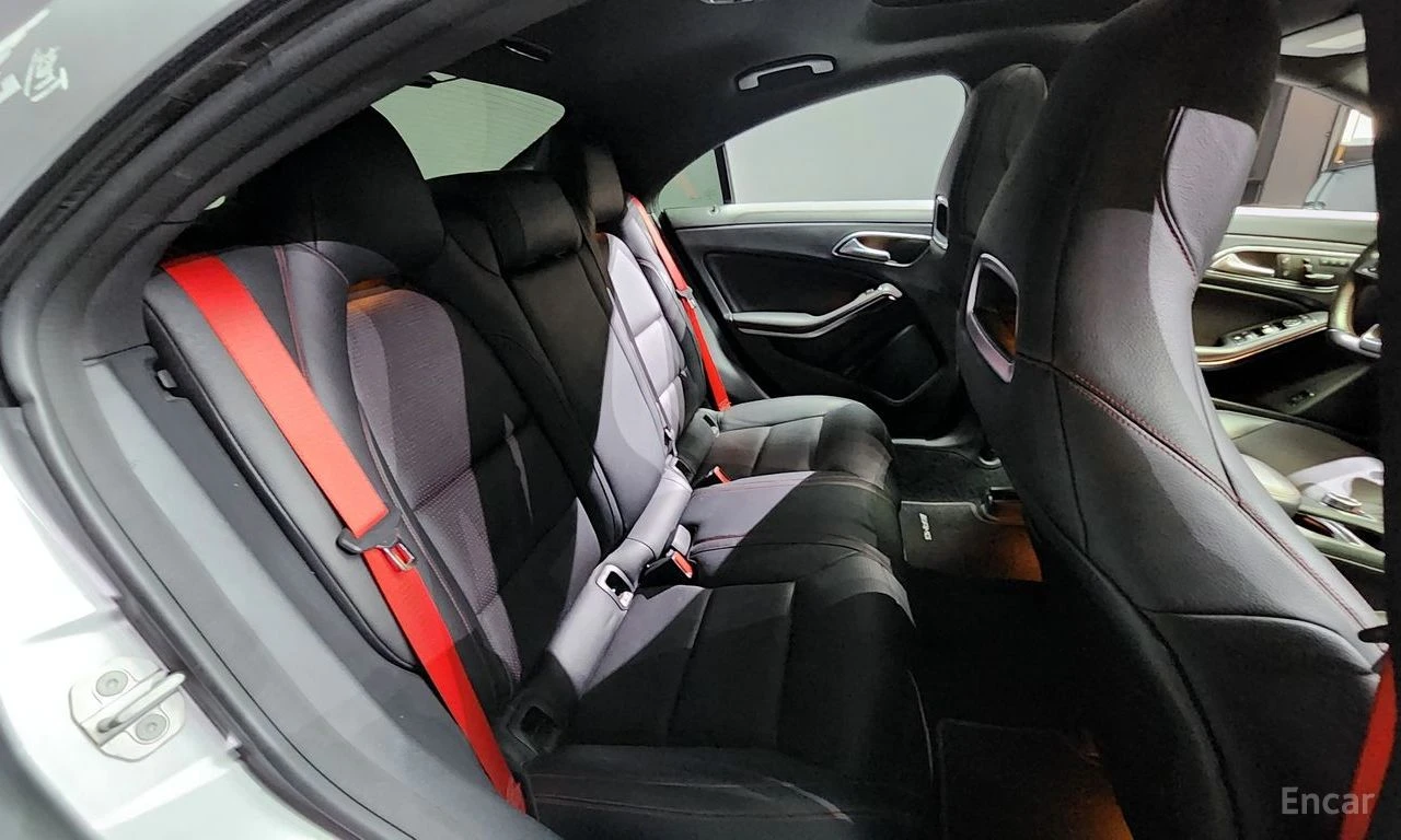 Mercedes-Benz CLA 45 AMG 44MATIC* ПОДГРЕВ* КАМЕРА* КЕЙЛЕС* , снимка 16 - Автомобили и джипове - 54802090