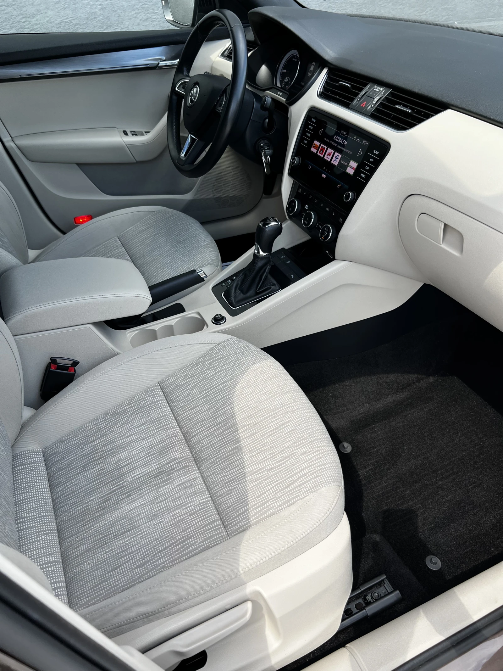 Skoda Octavia, снимка 11 - Автомобили и джипове - 54994740