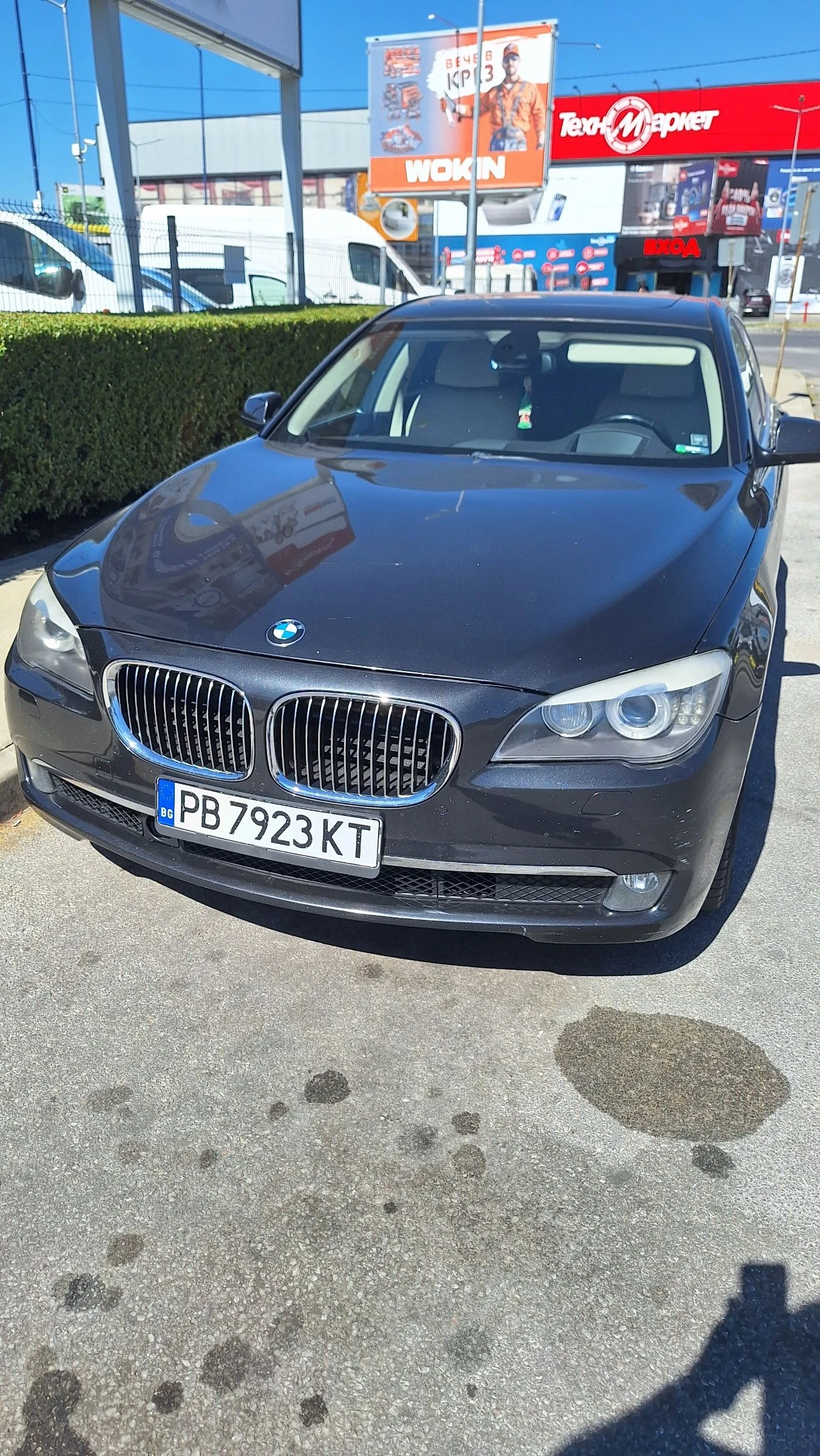 BMW 750, снимка 3 - Автомобили и джипове - 55125618