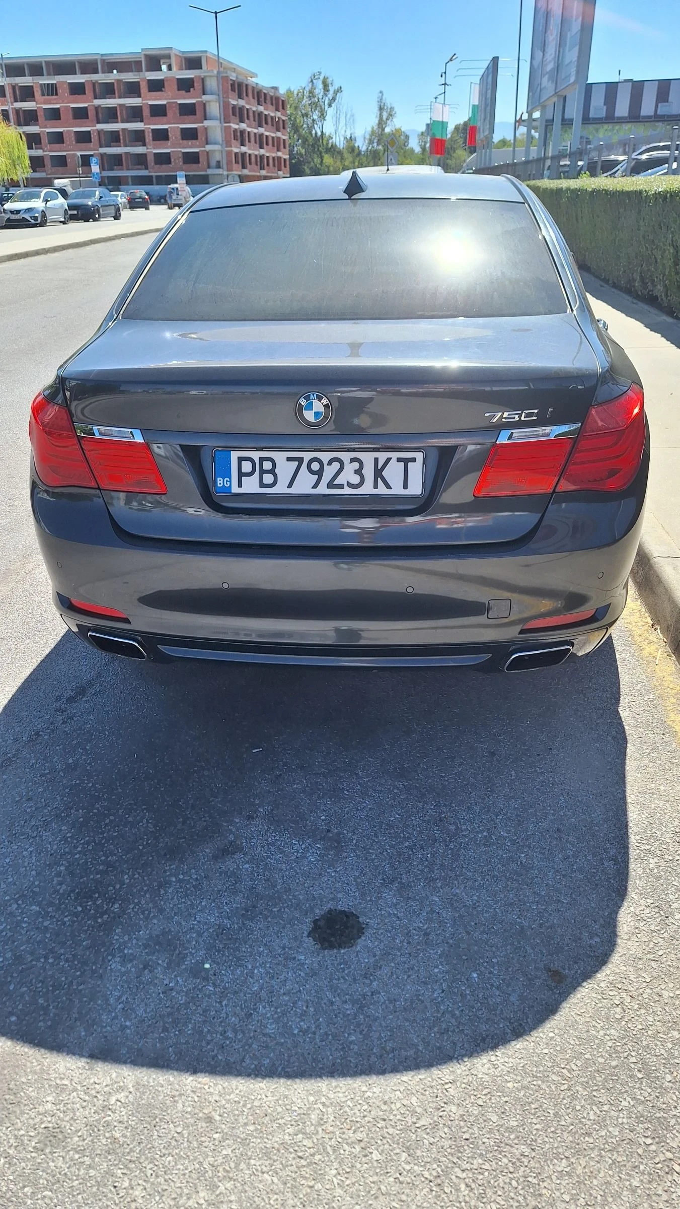 BMW 750, снимка 4 - Автомобили и джипове - 55125618