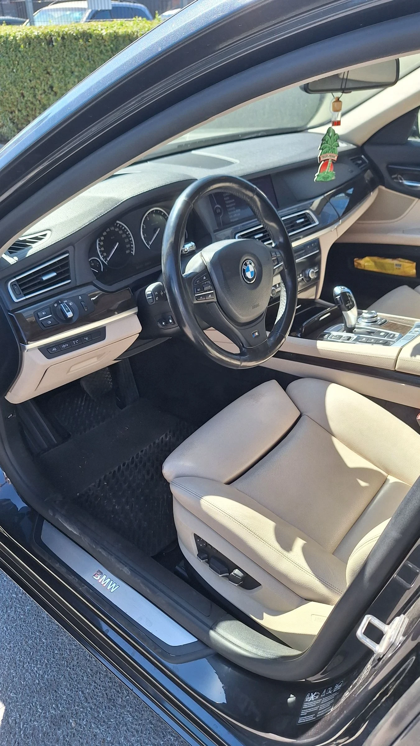 BMW 750, снимка 5 - Автомобили и джипове - 55125618
