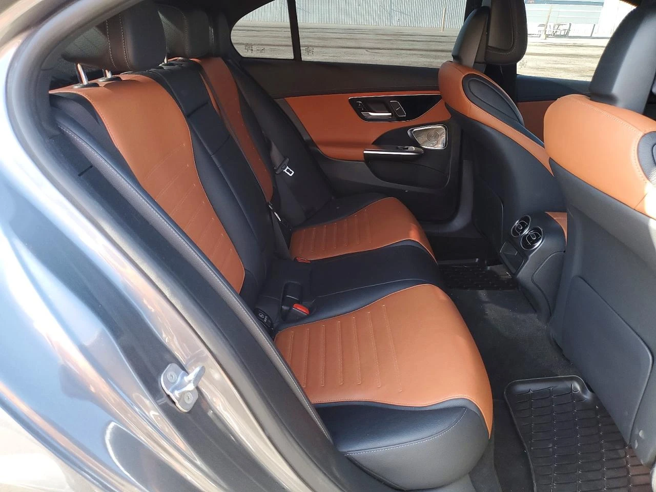 Mercedes-Benz C 300 2.0l 4Matic, снимка 10 - Автомобили и джипове - 55158623