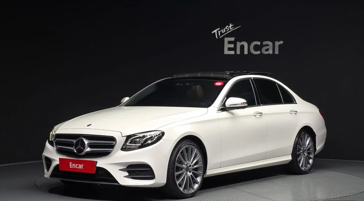 Mercedes-Benz E 350 4MATIC/AMG/BURMESTER/ПАНОРАМА/360CAMERA/