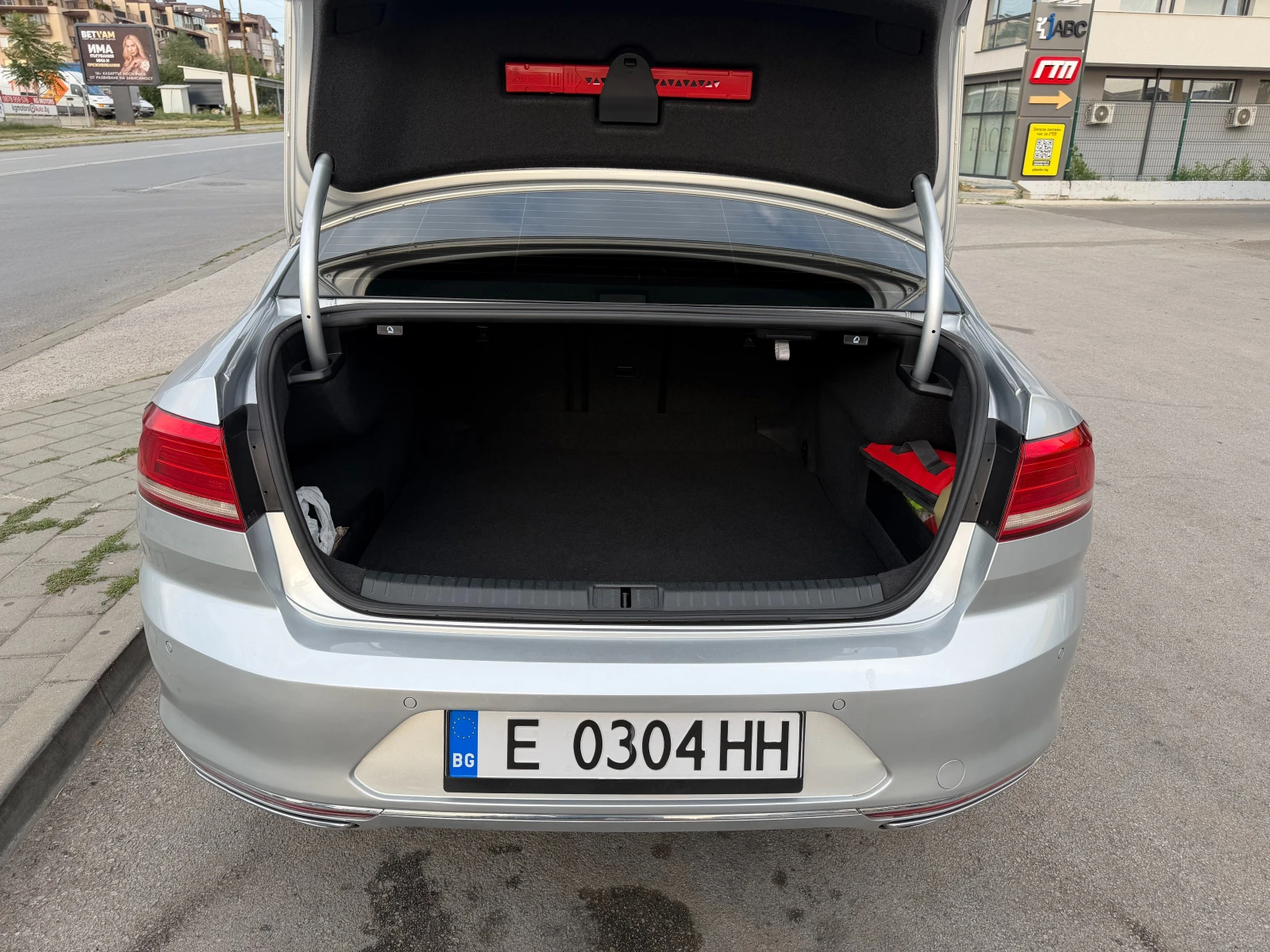 VW Passat R-LINE, снимка 7 - Автомобили и джипове - 55426165