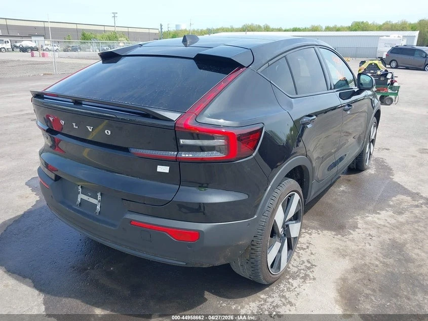 Volvo C40 * TWIN PLUS* 360* ПАНО* KEYLESS* Camera* ПОДГРЕВ* , снимка 4 - Автомобили и джипове - 55434488