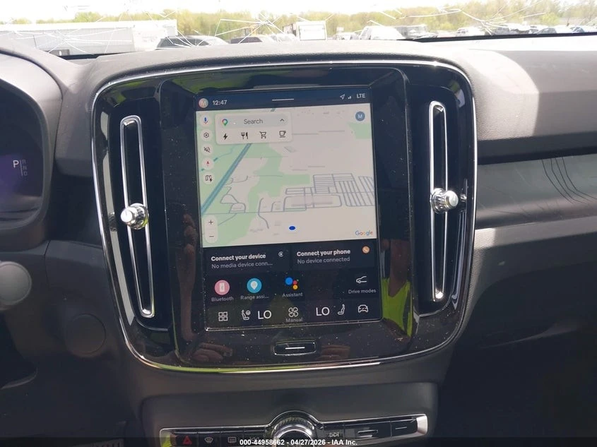 Volvo C40 * TWIN PLUS* 360* ПАНО* KEYLESS* Camera* ПОДГРЕВ* , снимка 15 - Автомобили и джипове - 55434488