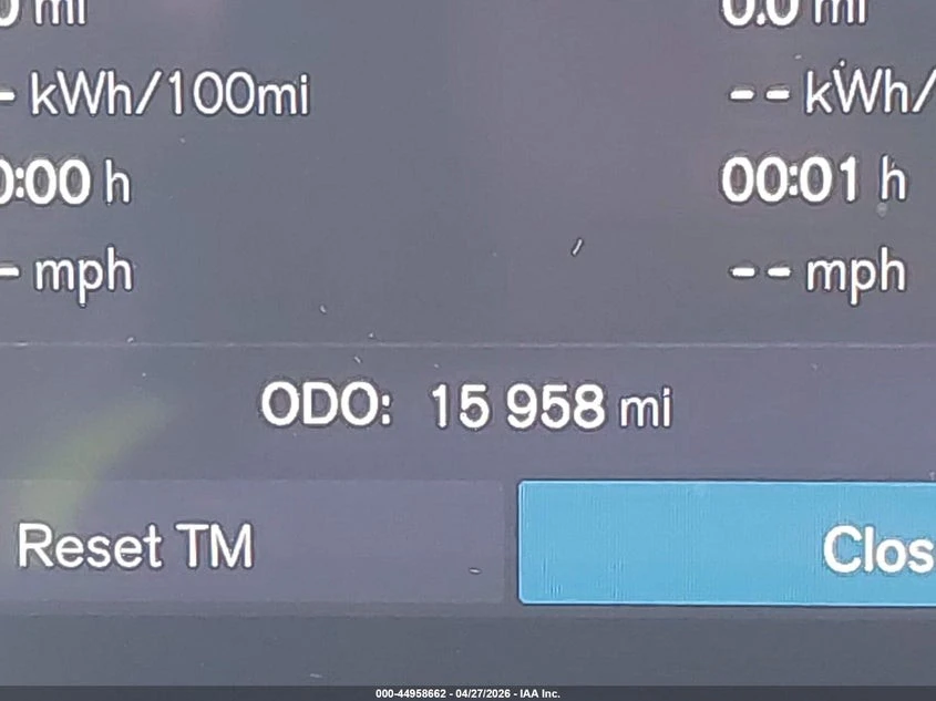 Volvo C40 * TWIN PLUS* 360* ПАНО* KEYLESS* Camera* ПОДГРЕВ* , снимка 13 - Автомобили и джипове - 55434488