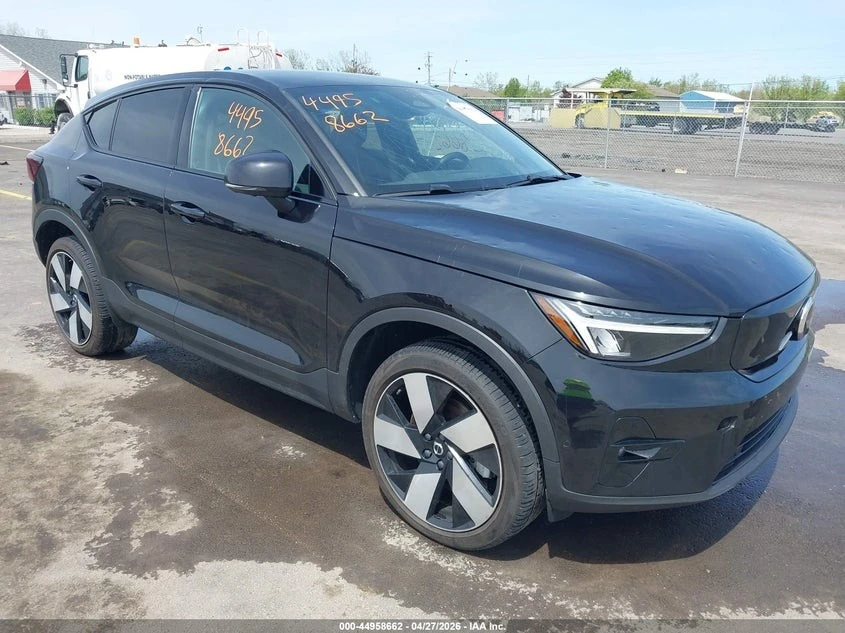 Volvo C40 * TWIN PLUS* 360* ПАНО* KEYLESS* Camera* ПОДГРЕВ* 